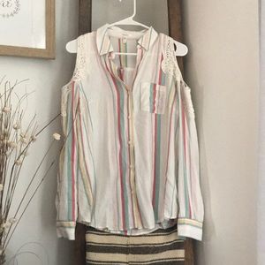 Cold shoulder linen shirt